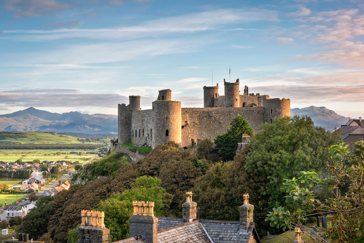 what-country-has-the-most-castles-per-square-mile-in-the-world